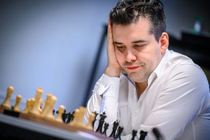 国际象棋候选人锦标赛：Niepómniashi 和 Nakamura 胜出，老将晋级三轮决赛 |国际象棋时事